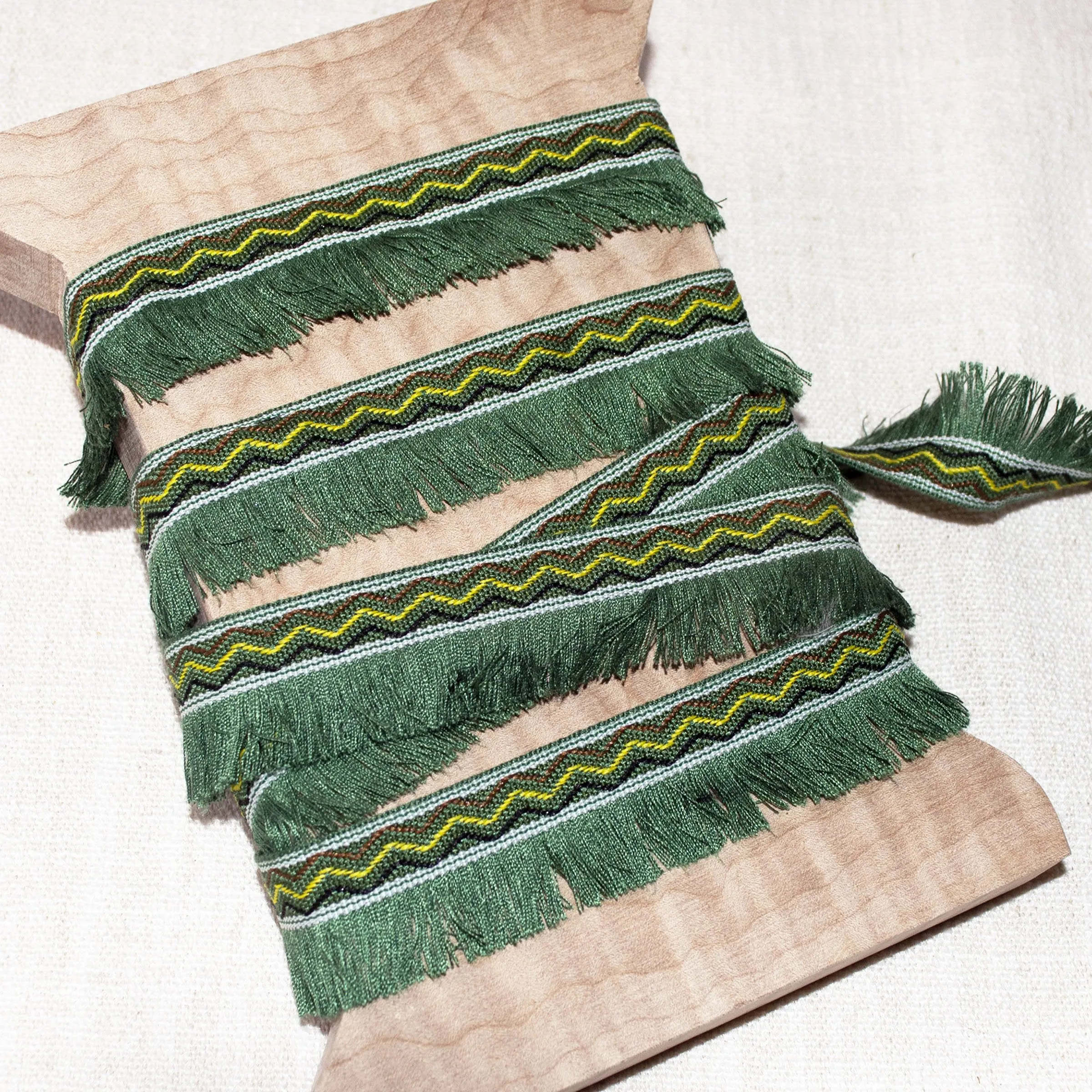Bermuda Fringe Trim