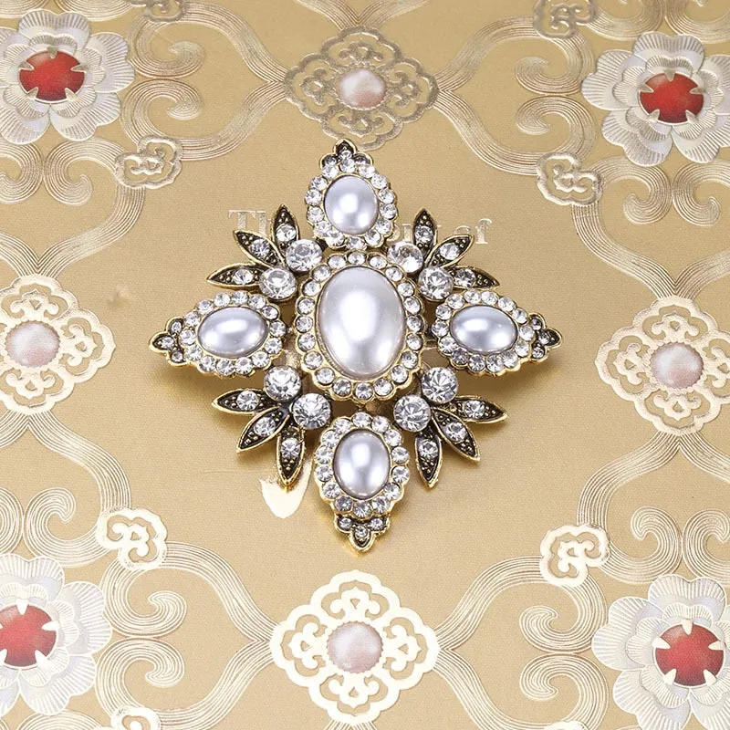 Classic Fashion Enamel Baroque Cross Pearl Brooches Pins Women Men